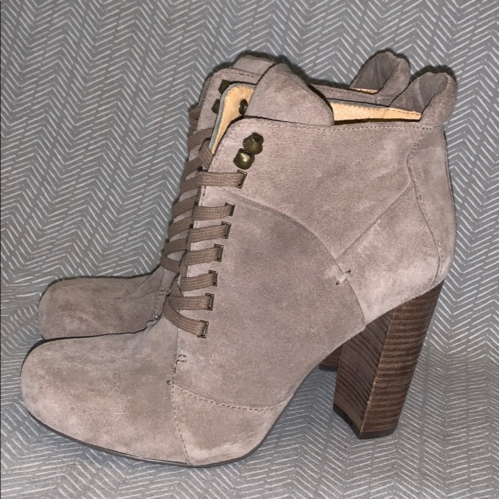 Tan suede Nine West booties